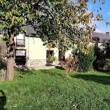 Longere Familiale Vila Melesse Exterior foto