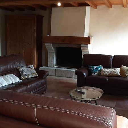 Longere Familiale Vila Melesse Exterior foto