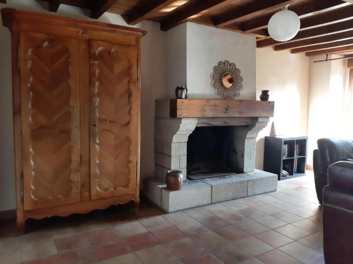 Longere Familiale Vila Melesse Exterior foto