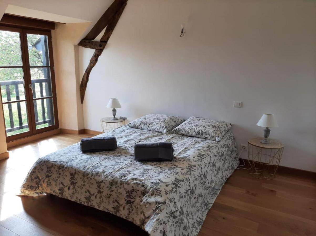 Longere Familiale Vila Melesse Exterior foto