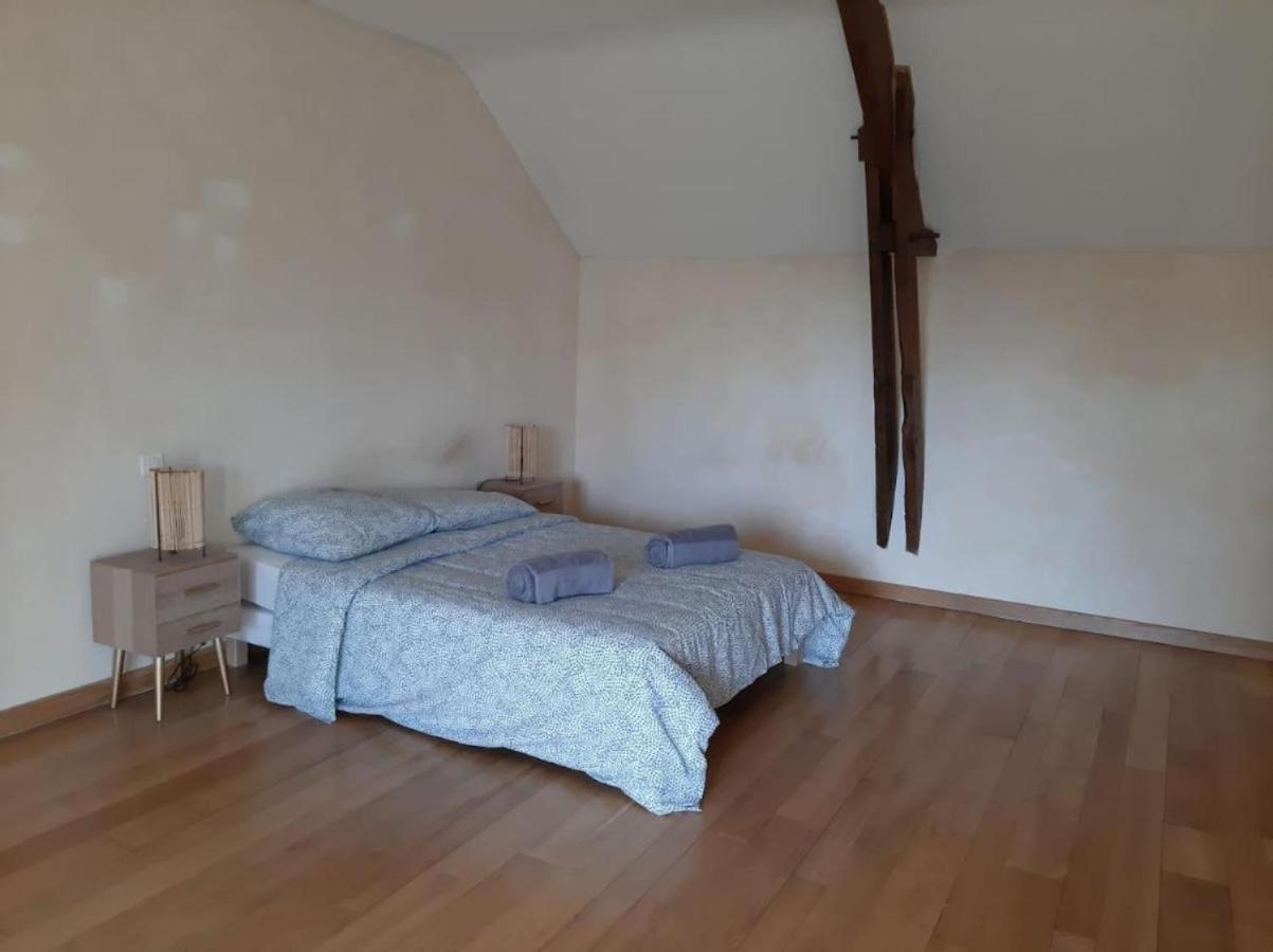 Longere Familiale Vila Melesse Exterior foto