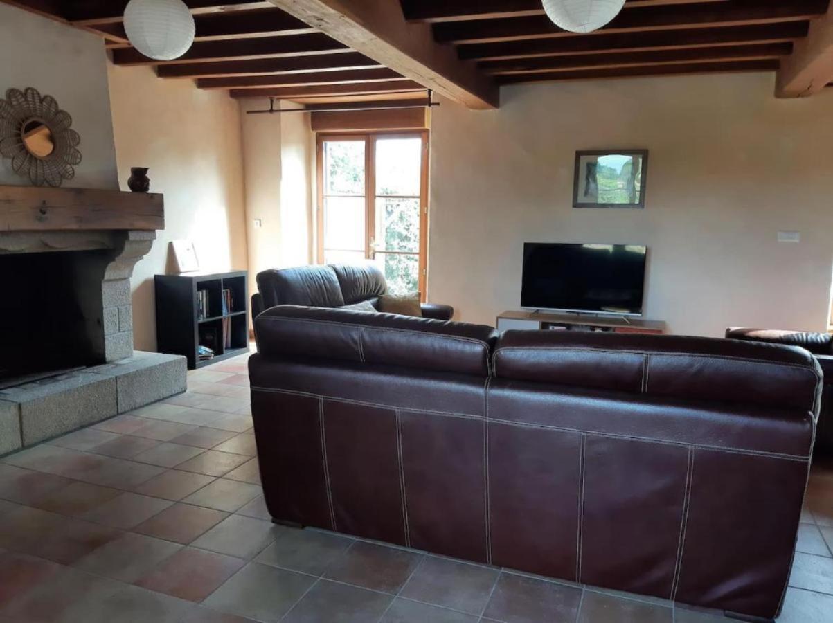 Longere Familiale Vila Melesse Exterior foto